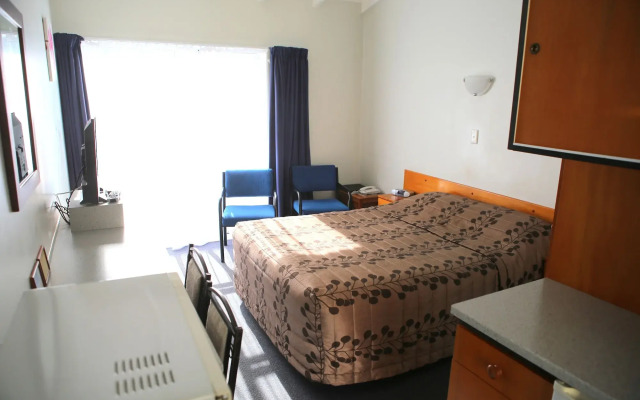 Motel Six