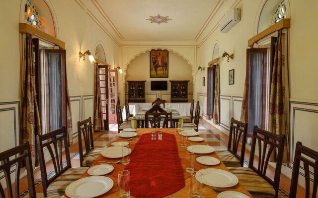 Hotel Rajmahal Palace