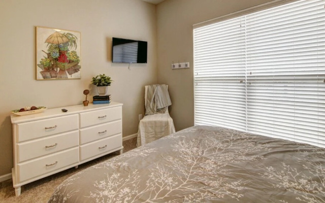 4 Bedroom, Cavonnier Lane