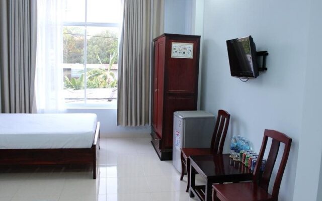 Quang Nhat Hotel