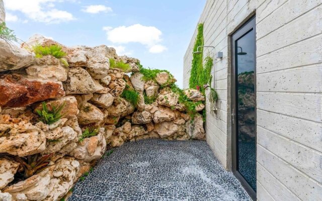 Bella Rocca 8br 8 Bedroom Home