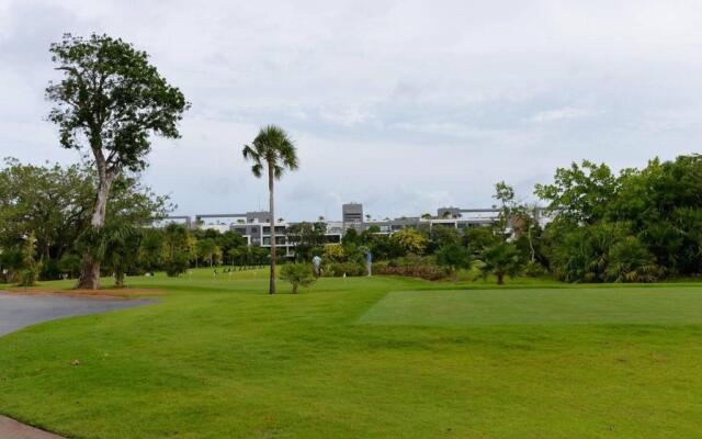 Deluxe Suite Beachside, Private Beach Club and Golf