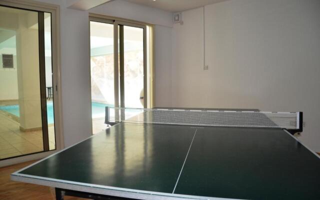 Studio with shower room E5, full kitchen, poolside, FREE WIFI