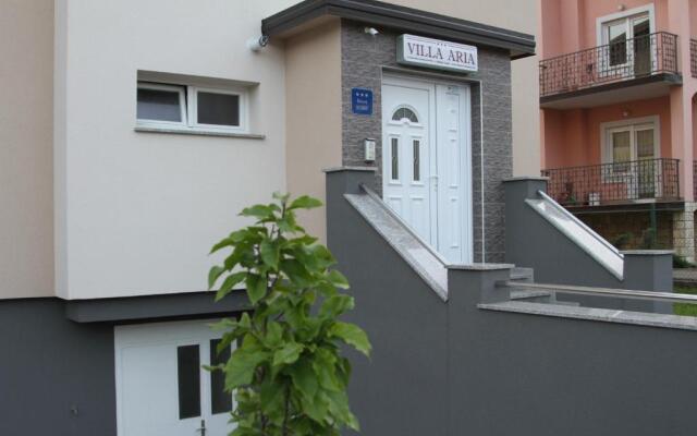 Rooms Villa Aria