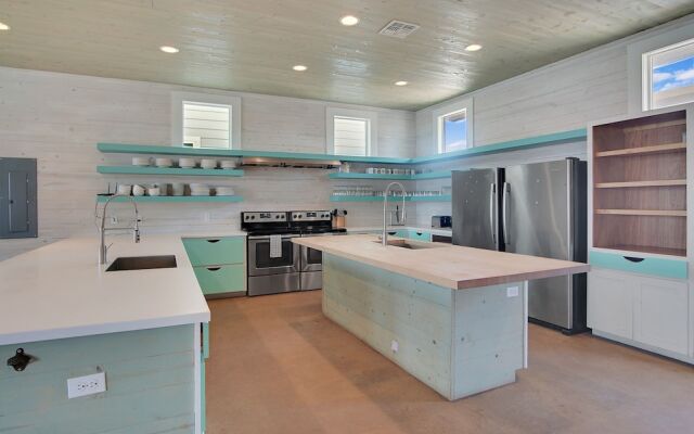 Beach Club Clubhouse 1