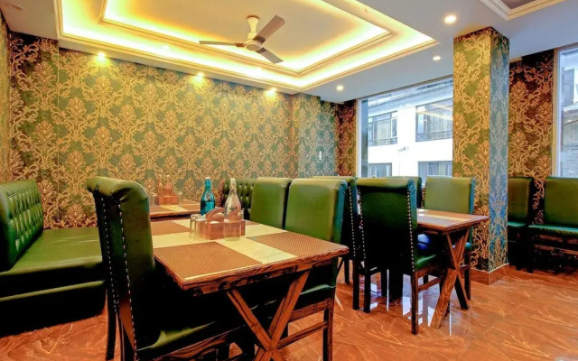 FabHotel Prime Royal Park