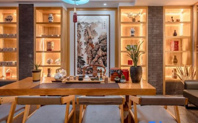 Yueqi Rongshe Hostel