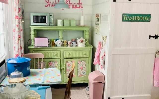 Shabby Shack near Charlestown & The Eden Project
