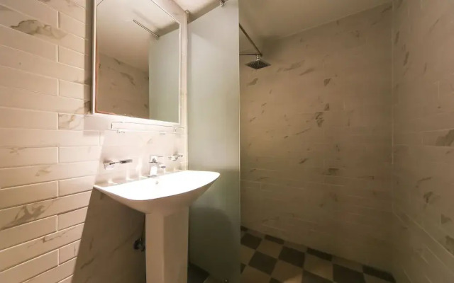 Geojedo Gohyeon Hotel Blue