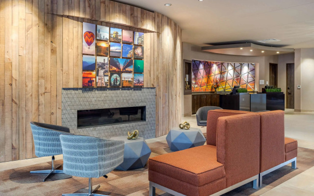 Cambria Hotel Omaha Downtown