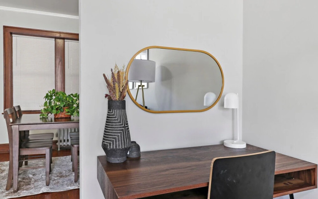 Contemporary Cragin 1BR Apt in Lockwood