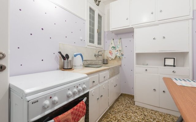 Spacious and Stylish Home in Central Athens by Cloudkeys