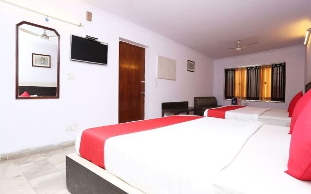 OYO 11858 Hotel Shiv Murti Grand