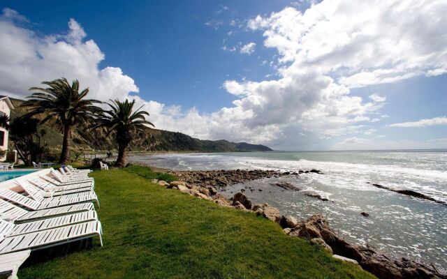 Cliff House Inn On The Ocean