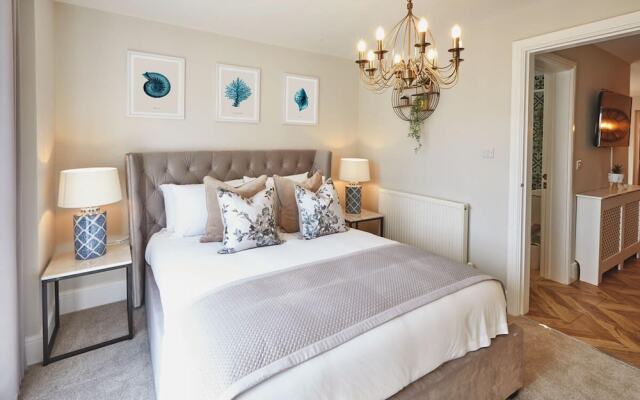 Host Stay The Hampton at Prospect Hill Apartments