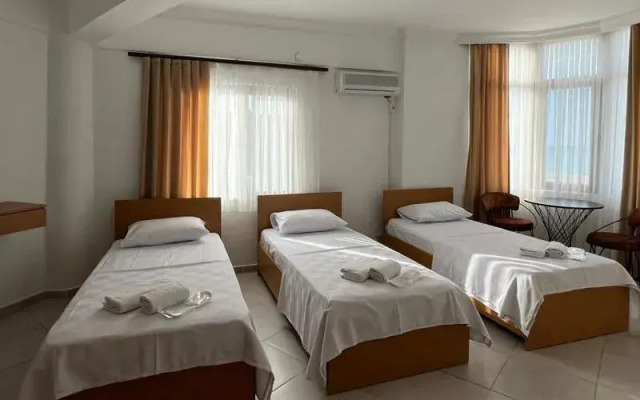 Parla Beach Otel