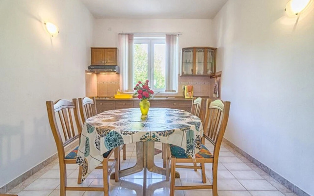 Comfort Pool Apartments