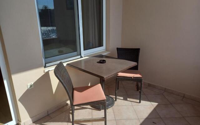 Riva1 Apartments and Rooms