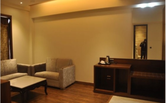 The Royal Bharti Hotel