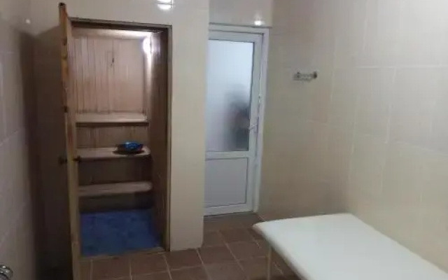 Hotel House