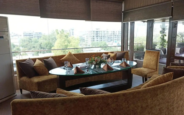 Maisonette Hotel & Resort - Lahore