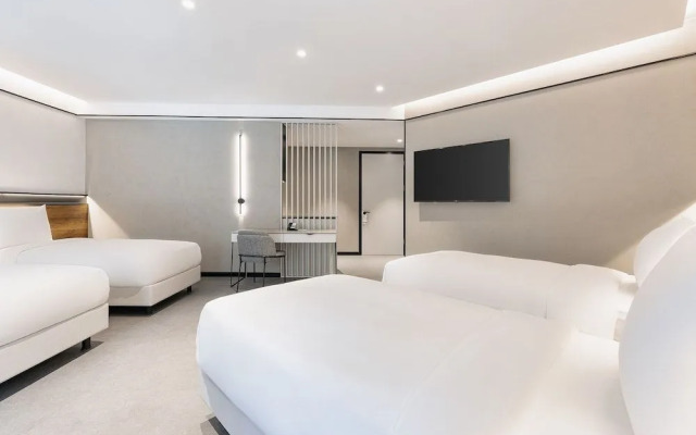 INVENTIST Hotel Sports Academy