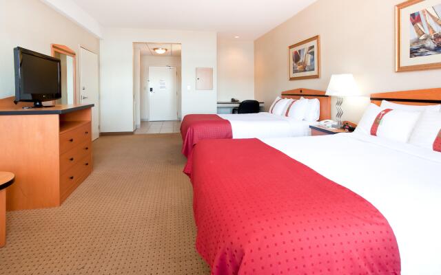 Holiday Inn Hotel & Suites Osoyoos by IHG