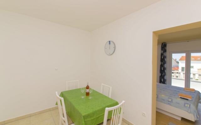 Apartments and Room Central Position