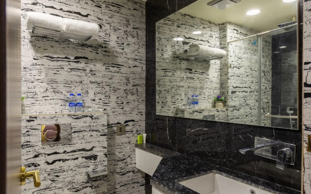 Royal Rawal - Luxury Boutique Hotel