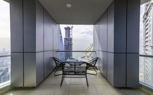 Maison Privee - High-Floor Trendy Apt w/ Marina, Palm & Ocean Vws