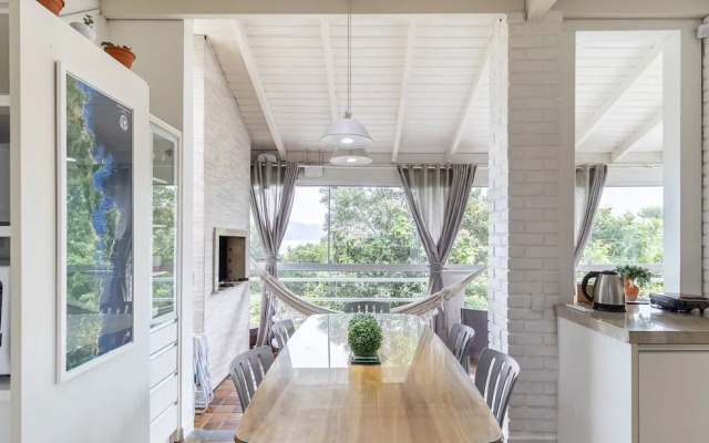 Bela Vista Duplex W/bbq in Bombinhas Ags0642