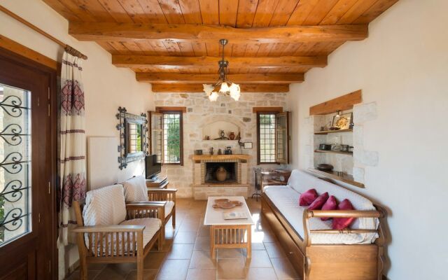 Asterion Villa by LeaderStay