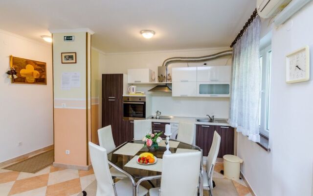 Apartments Nicol
