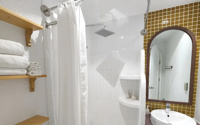 Riverside Mini Hotel Grand World