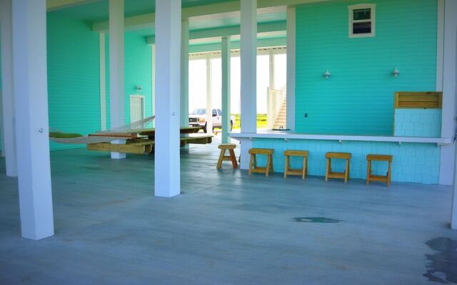 Gulf Pearl by RedAwning