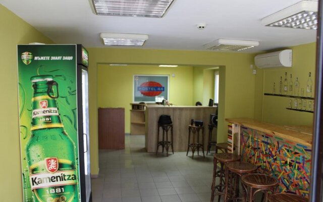 HOSTEL44