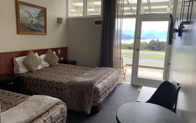 Te Anau Manapouri Lake Hotel