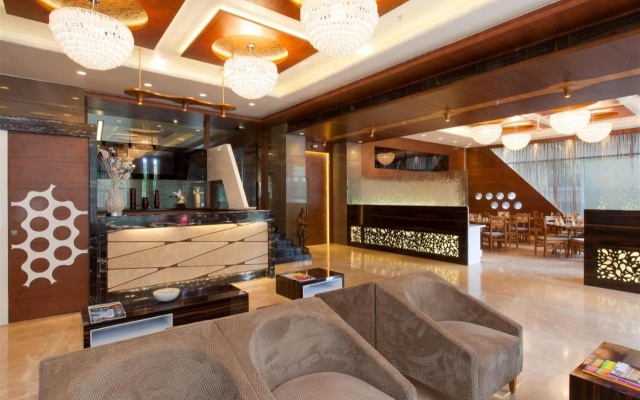 Hotel Cosmopolitan Ahmedabad – Lobby – Ahmedabad