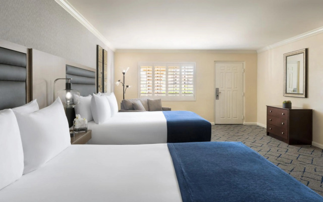 Scottsdale Plaza Resort