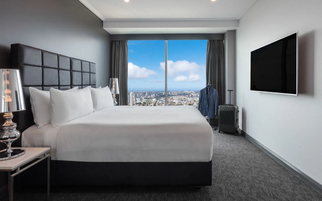 Meriton Suites World Tower