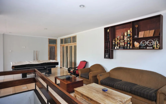 艾里巴厘岛生态丹帕沙沙努汉都亚 10x 酒店(Airy Eco Sanur Hang Tuah 10X Denpasar Bali)