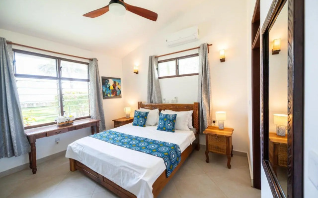Oasys House - Beautiful Private Beach Front Home