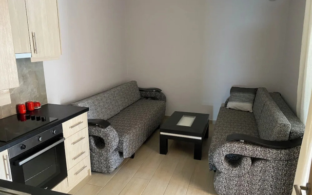 Room-blue Breeze Side View Apartment