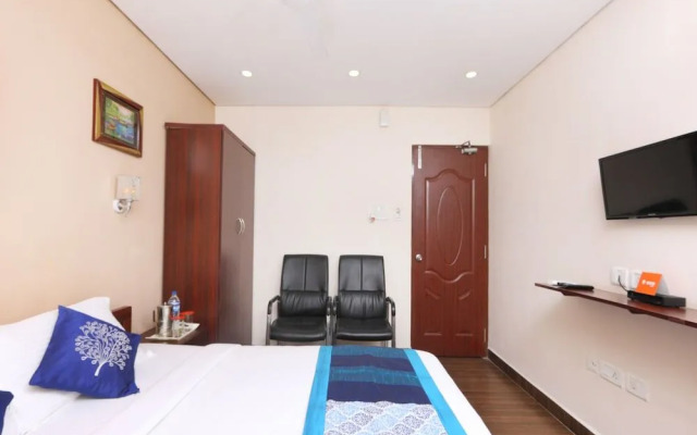 Palm tree serviced apartments