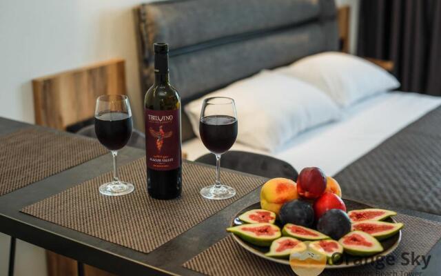 Orange Sky Apartments Beach Tower