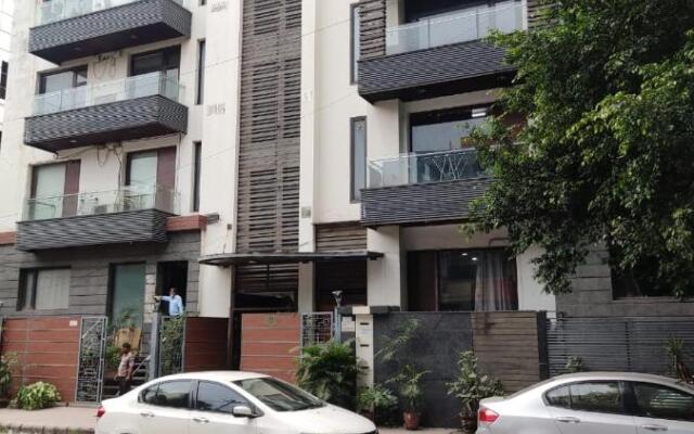 BluO Cozy Studio with Balcony - Green Park HKV