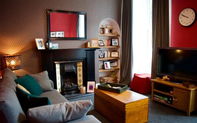 Stylish 1 Bedroom Edinburgh Home