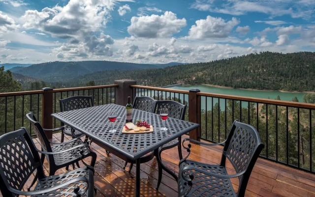 Grindstone Lake Lodge