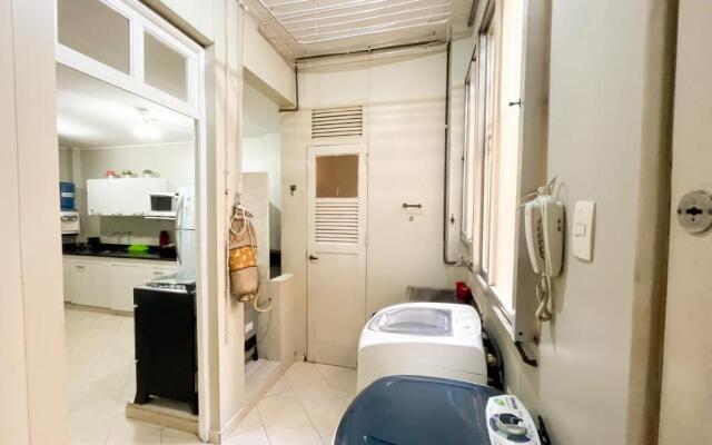 Apartamento grande com vista frente mar Copacabana