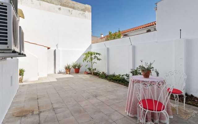 Cozy Holiday Home in Málaga near Beach